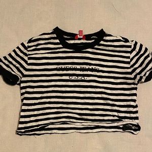 Cropped striped guess shirt